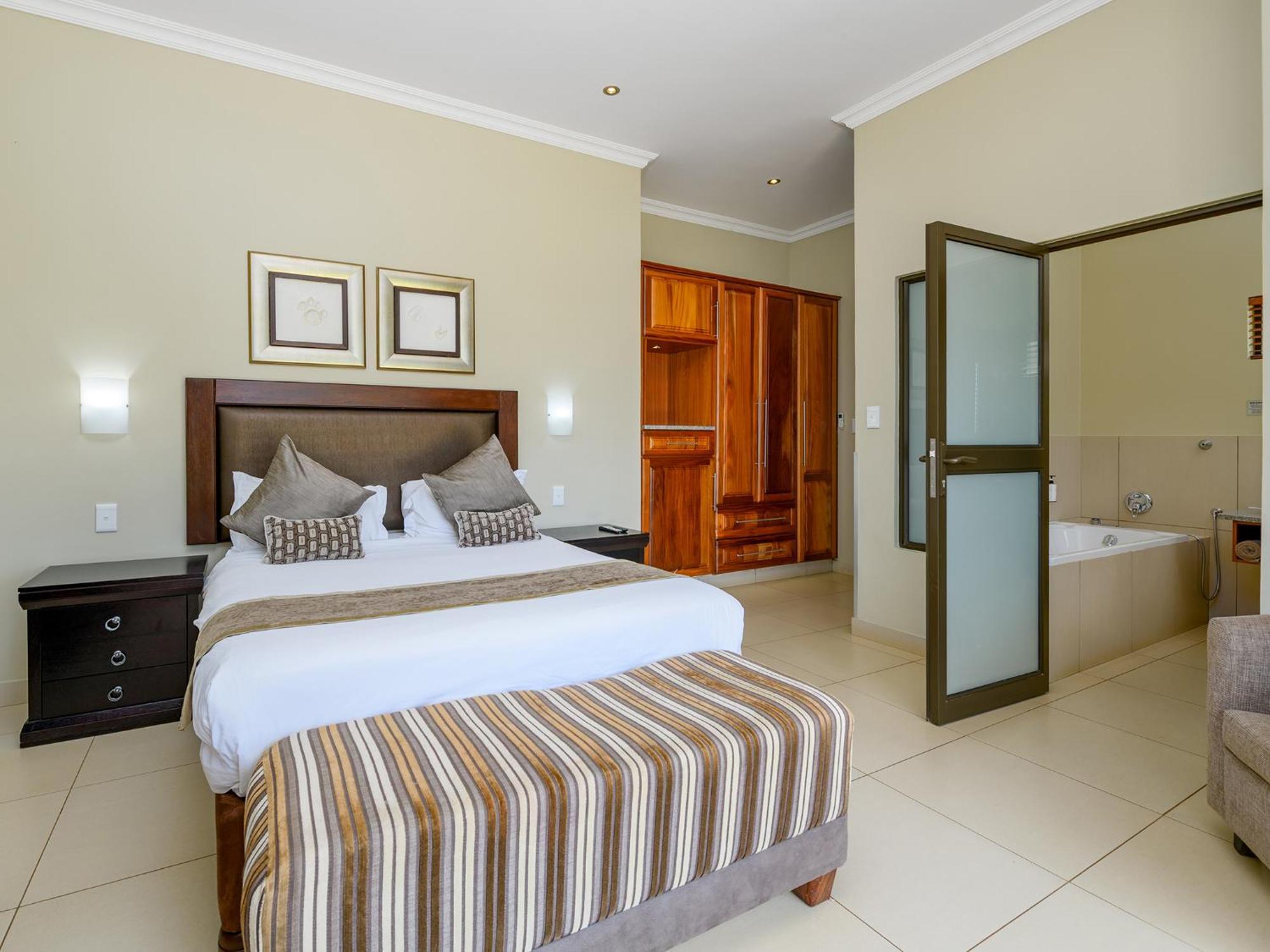 Monomotapa Village @ Legend Golf And Safari Resort Golders Green Екстер'єр фото