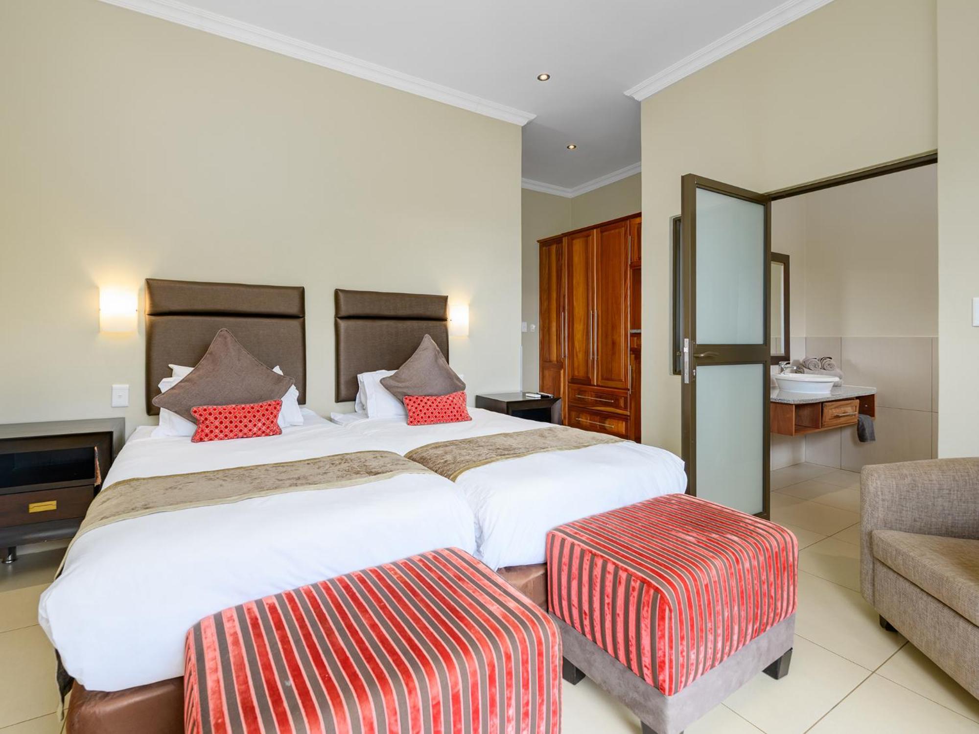 Monomotapa Village @ Legend Golf And Safari Resort Golders Green Екстер'єр фото