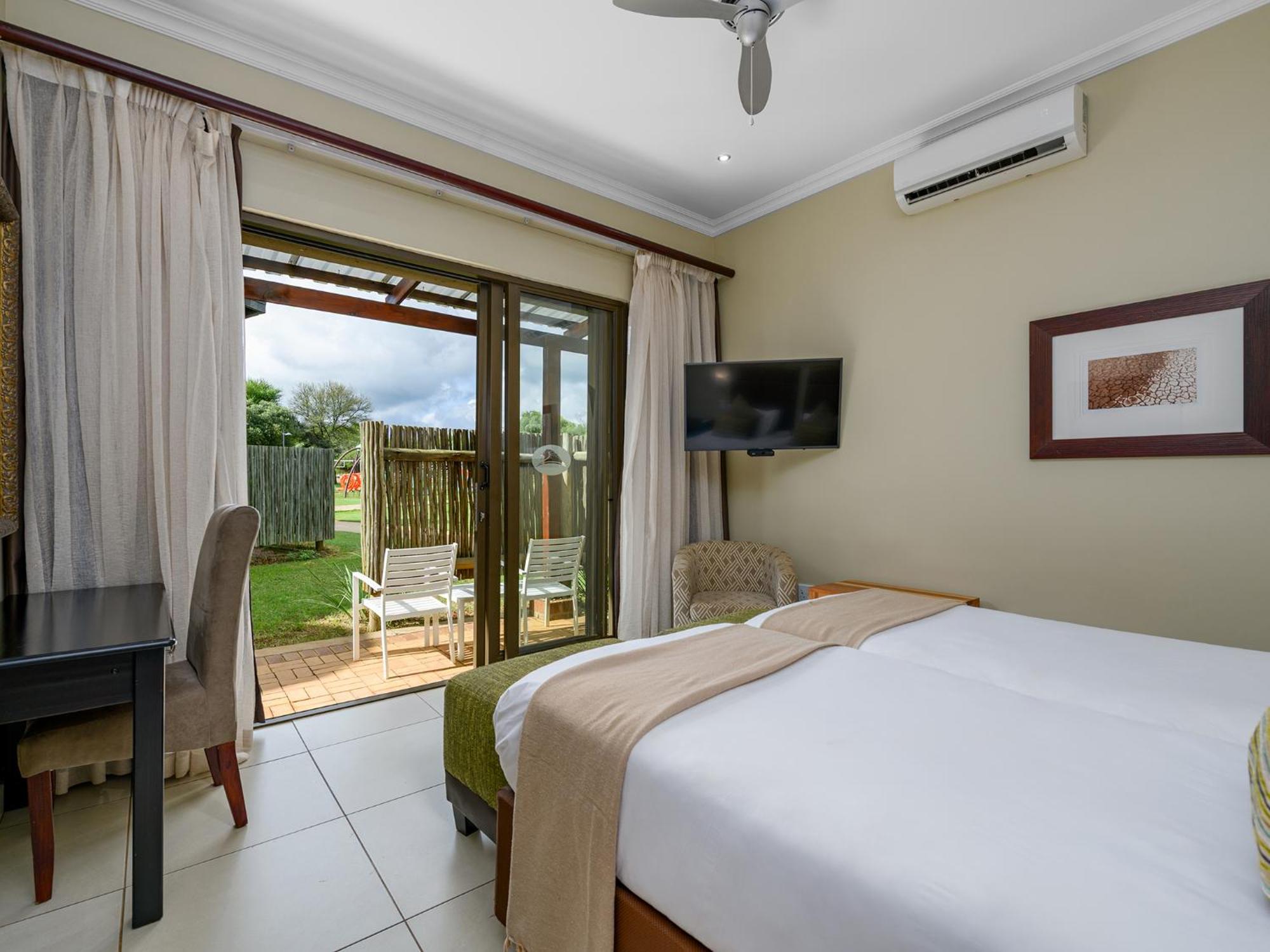 Monomotapa Village @ Legend Golf And Safari Resort Golders Green Екстер'єр фото